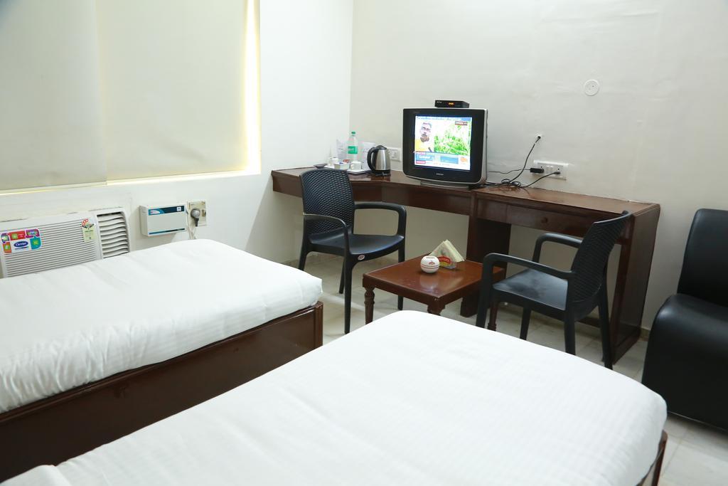 Hotel Shridevi Park Ченнаи Экстерьер фото