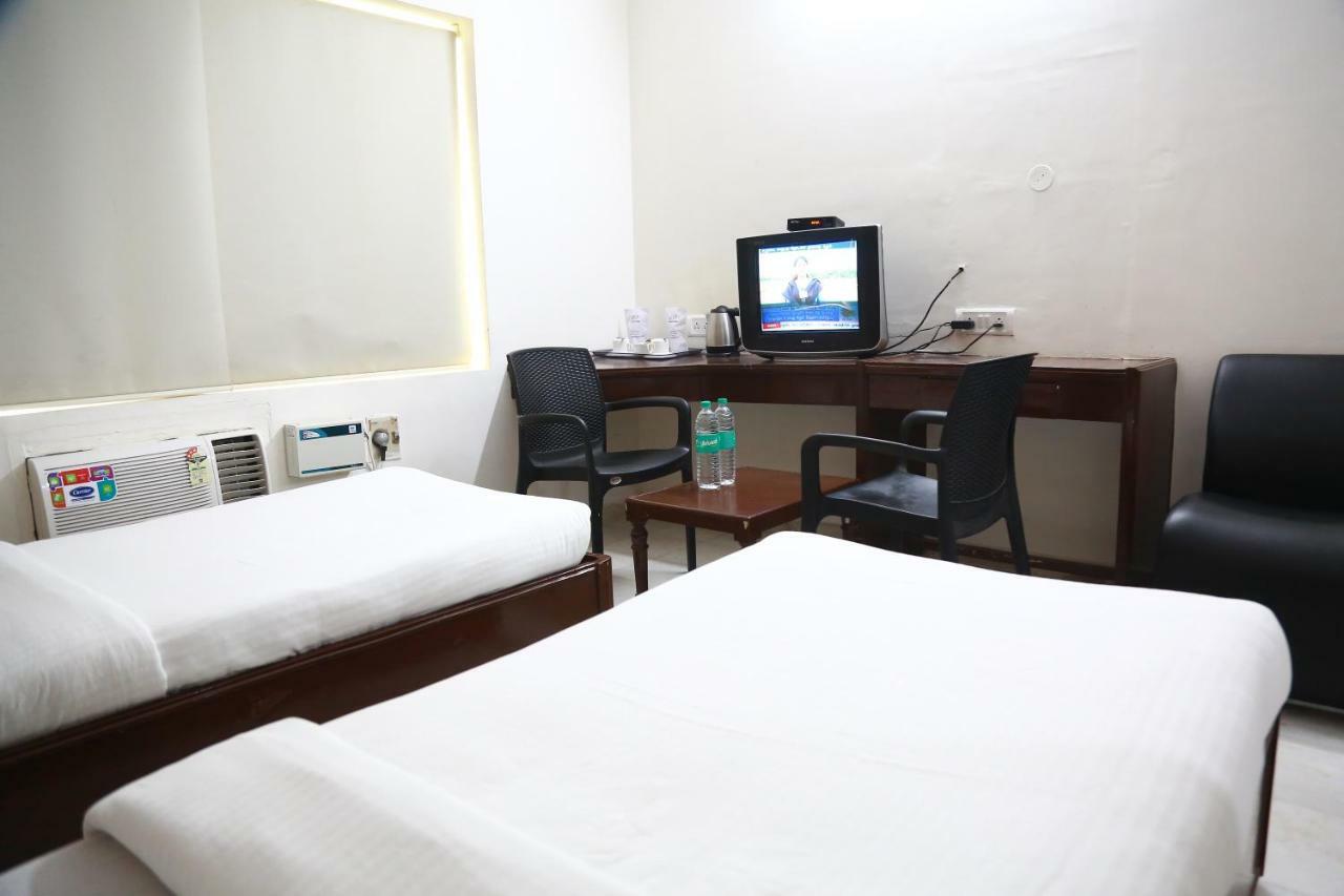 Hotel Shridevi Park Ченнаи Экстерьер фото